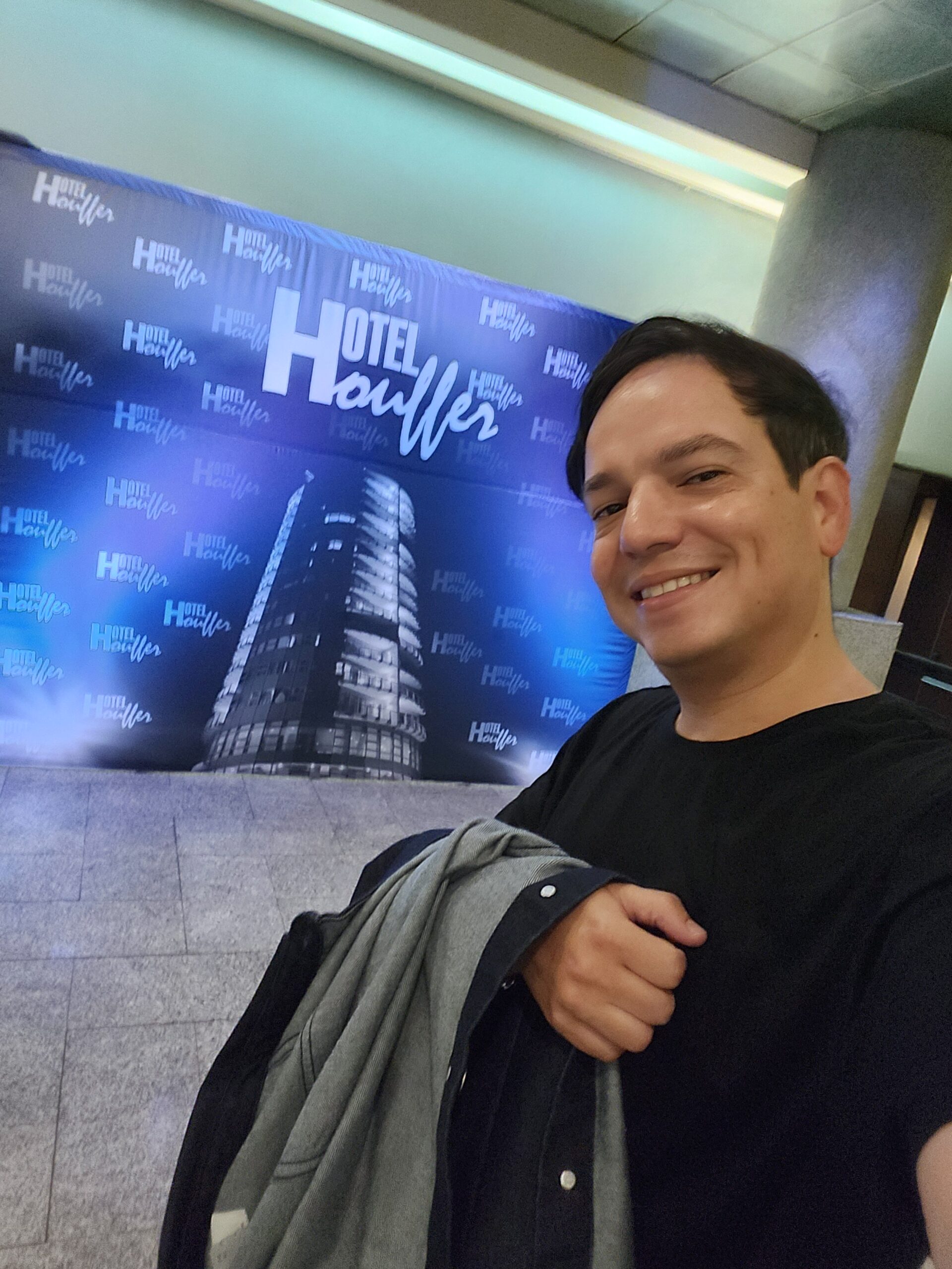 Hotel Houffer estreno Prensa